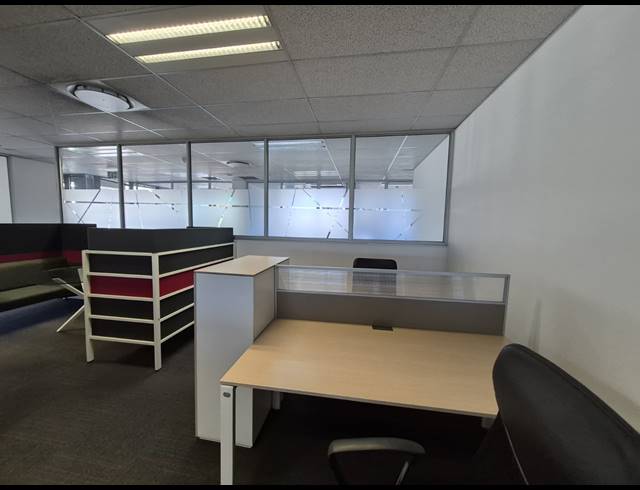 551M² OFFICE TO LET IN SANDTON CENTRAL